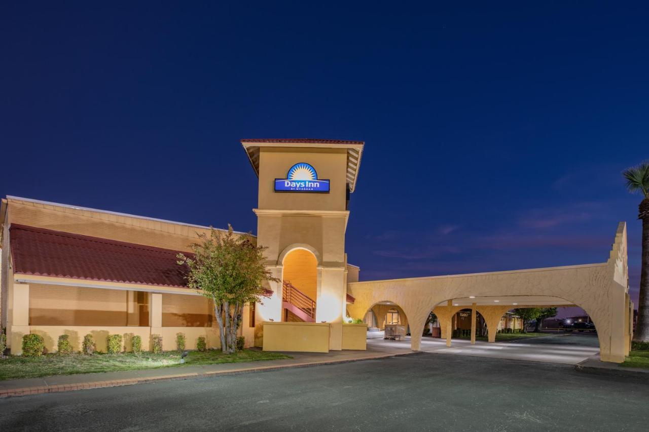 Days Inn By Wyndham Del Río Exterior foto